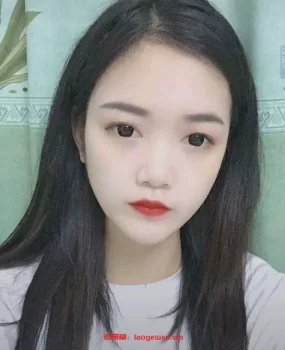 风骚新玩的漂亮嫩妹