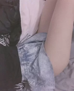 蜂腰、蜜桃臀、长相甜美、明星体验