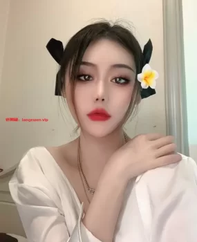 天津黑丝后入小骚记