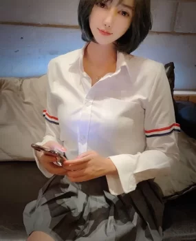 绝美校花在线兼职筷子大长腿