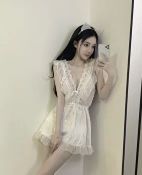 广州极品学生兼职，貌美肤白，颜值高，身材好