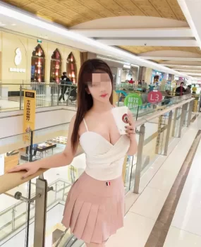 亲到我无法表达,小嘴唇温柔的菲菲,性价比超高的少妇