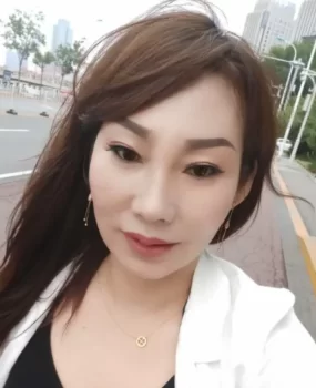 天津风韵人妻，成熟动人